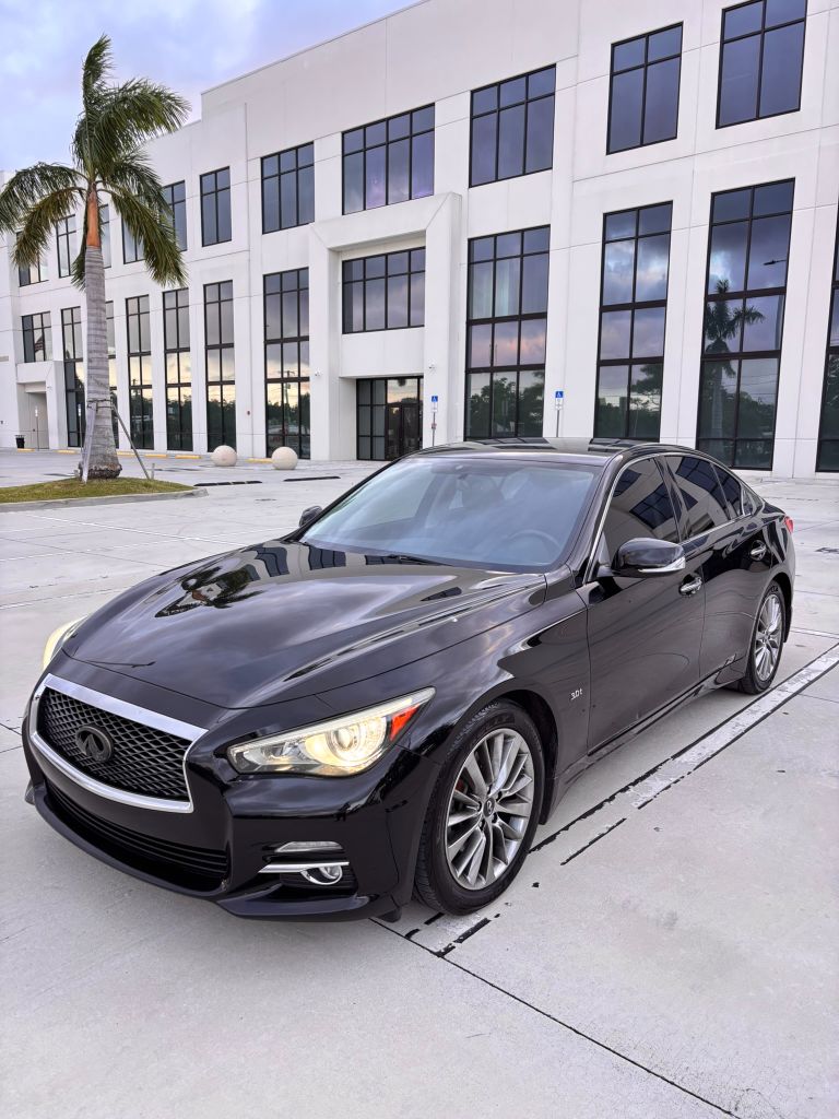2017 INFINITI Q50
